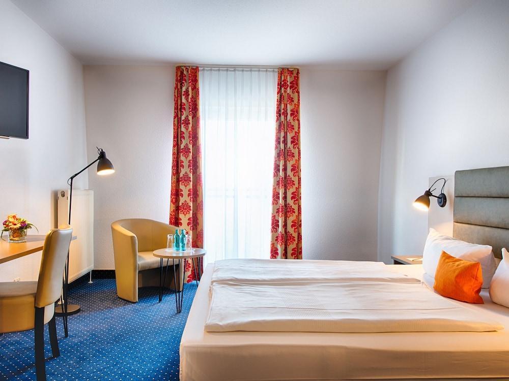 Achat Hotel ツウィッカウ エクステリア 写真